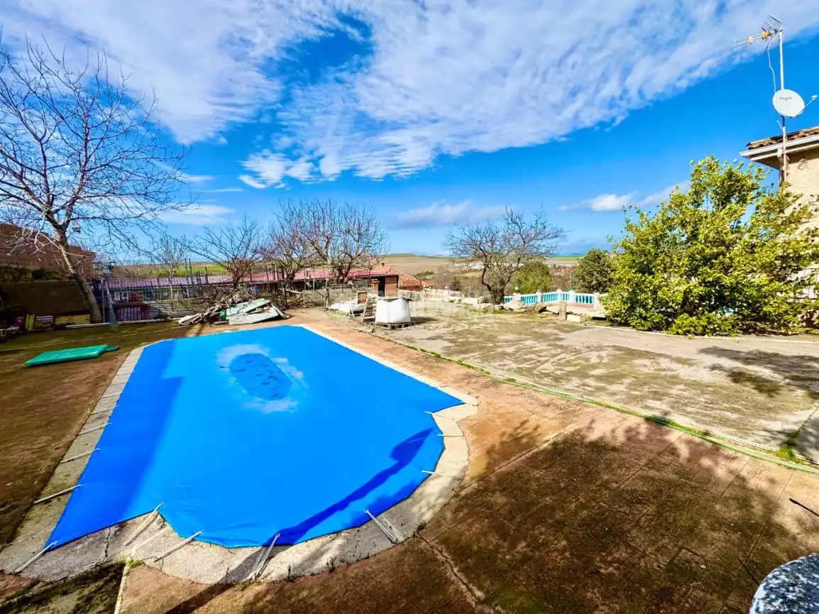 Schwimmbecken von Haus oder Chalet zum Verkauf in Valdeavero mit Heizung und Schwimmbad