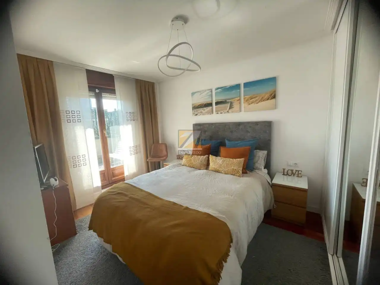 Habitación de Ático de alquiler en Oviedo  con Calefacción, Parquet y Terraza