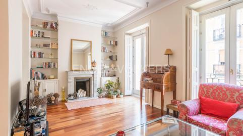 Photo 2 of Apartment for sale in Calle de Manuela Malasaña, Universidad - Malasaña,  Madrid Capital