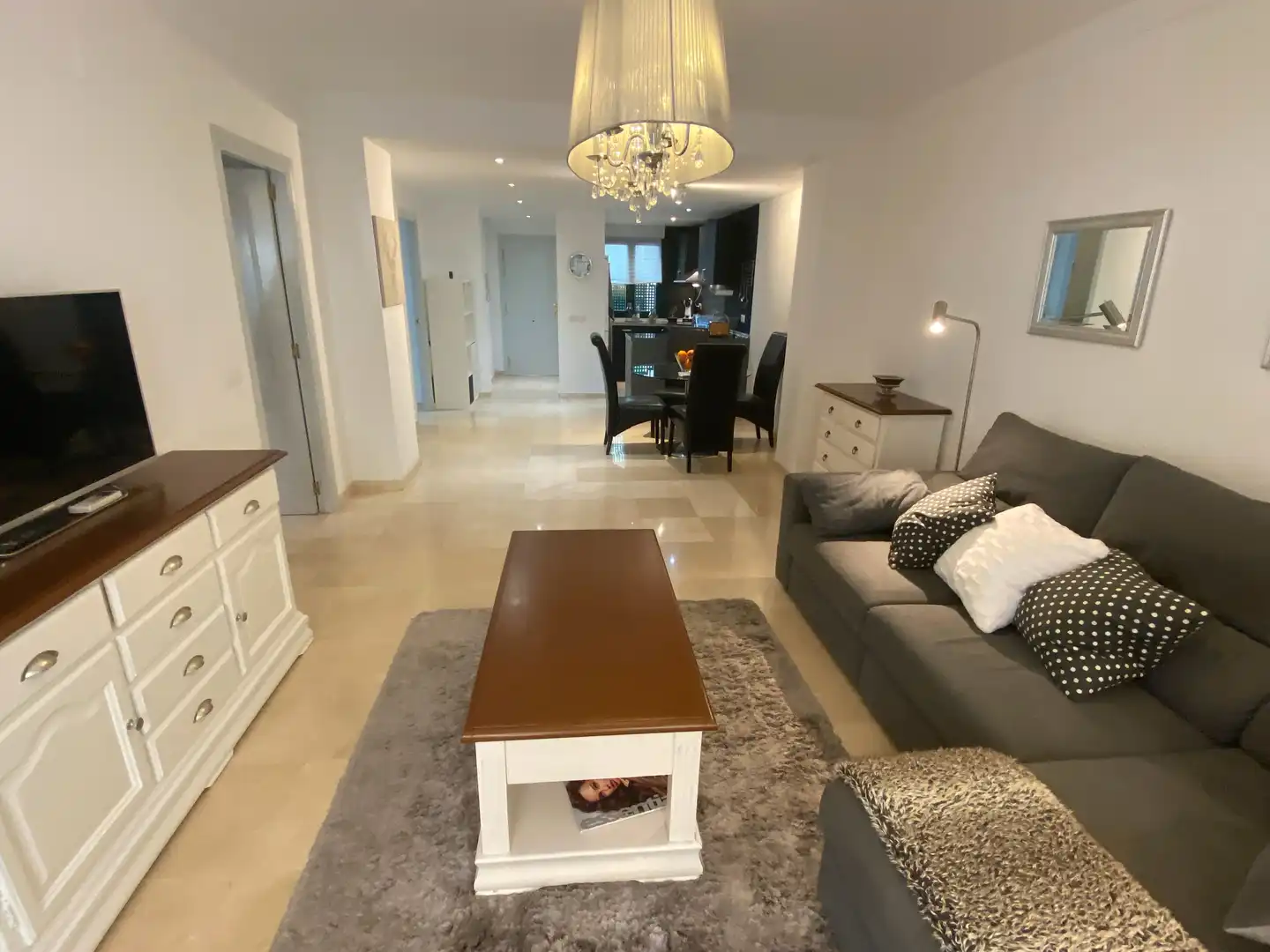 Sala de estar de Planta baja de alquiler en Estepona con Aire acondicionado, Calefacción y Terraza