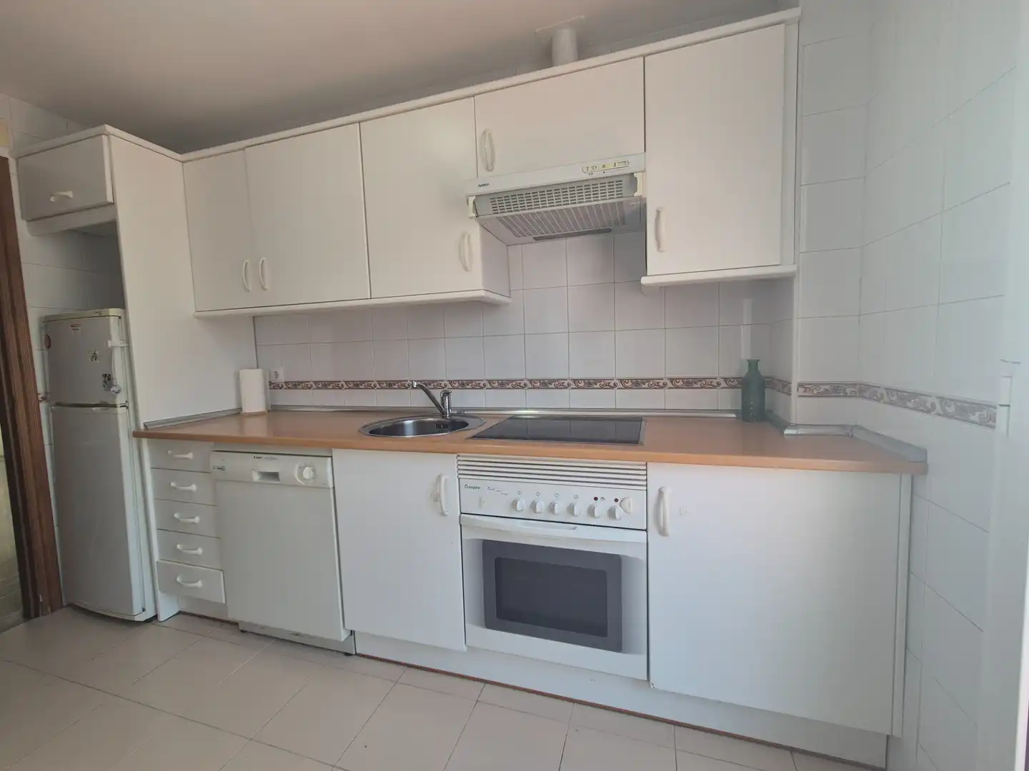 Cocina de Apartamento de alquiler en Badajoz con Amueblado, Horno y Lavadora