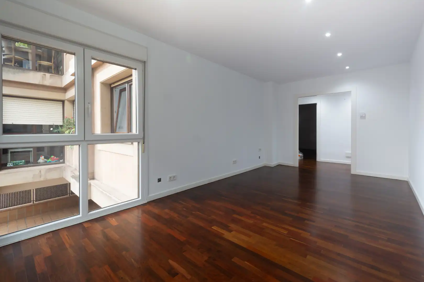 Sala d'estar de Casa o xalet en venda en Gijón  amb Calefacció, Jardí privat i Traster