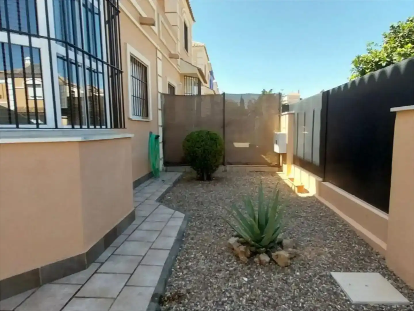 Jardí de Casa o xalet en venda en Espartinas amb Aire condicionat, Jardí privat i Traster