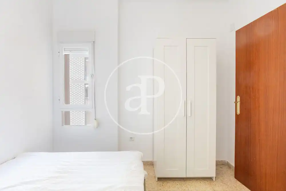 Bedroom of Flat for rent in Valencia  with Air Conditioner, Terrace and Furnished