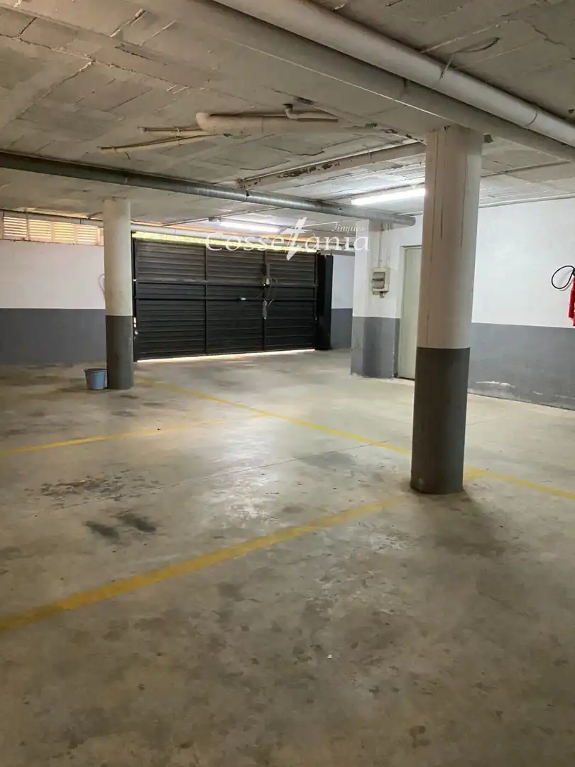 Einzelparkplatz zum Verkauf in Sinia, imagen 3