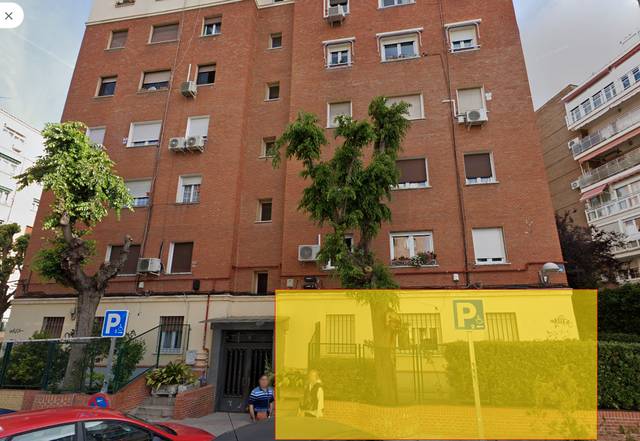 Piso en Venta en Calle de Villamanín, 2 en Lucero