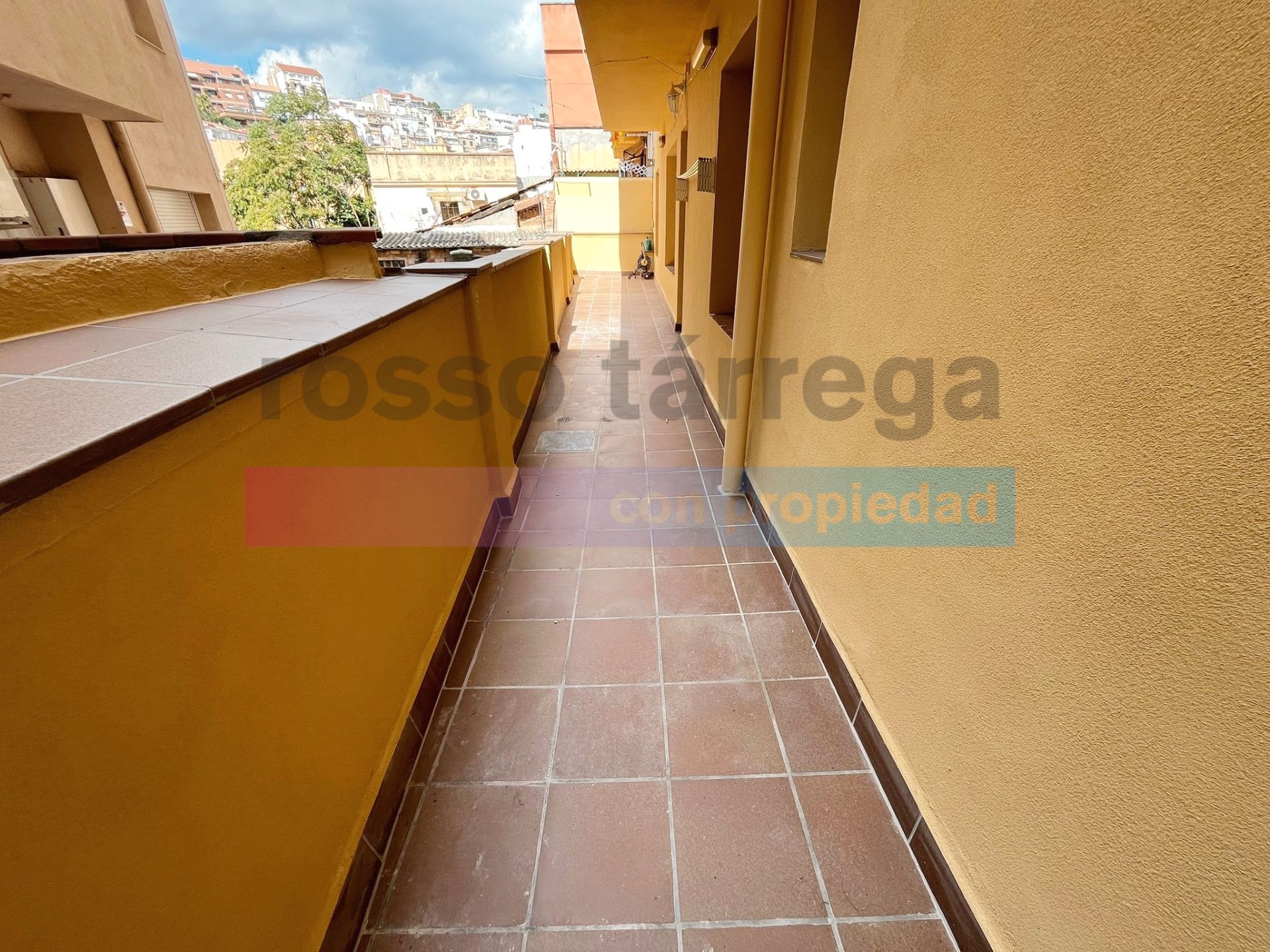 Vista exterior de Pis en venda en  Barcelona Capital amb Calefacció i Terrassa