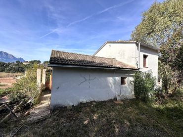 Casa amb piscina en venda a Vacarisses