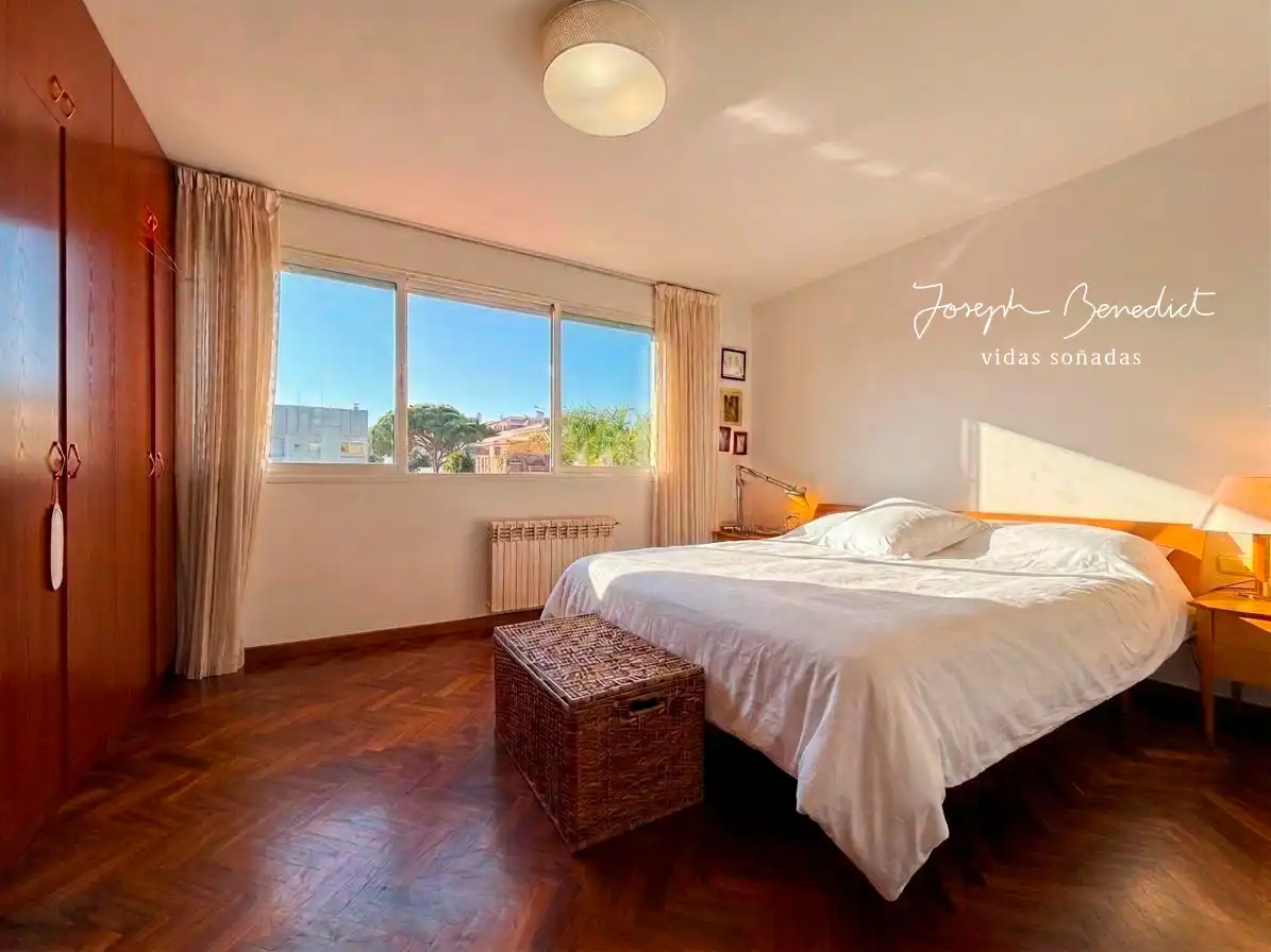 Habitación de Casa o chalet en venta en Castelldefels con Aire acondicionado, Calefacción y Jardín privado