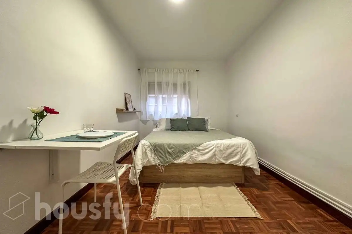 Habitación de Piso en venta en  Madrid Capital con Terraza