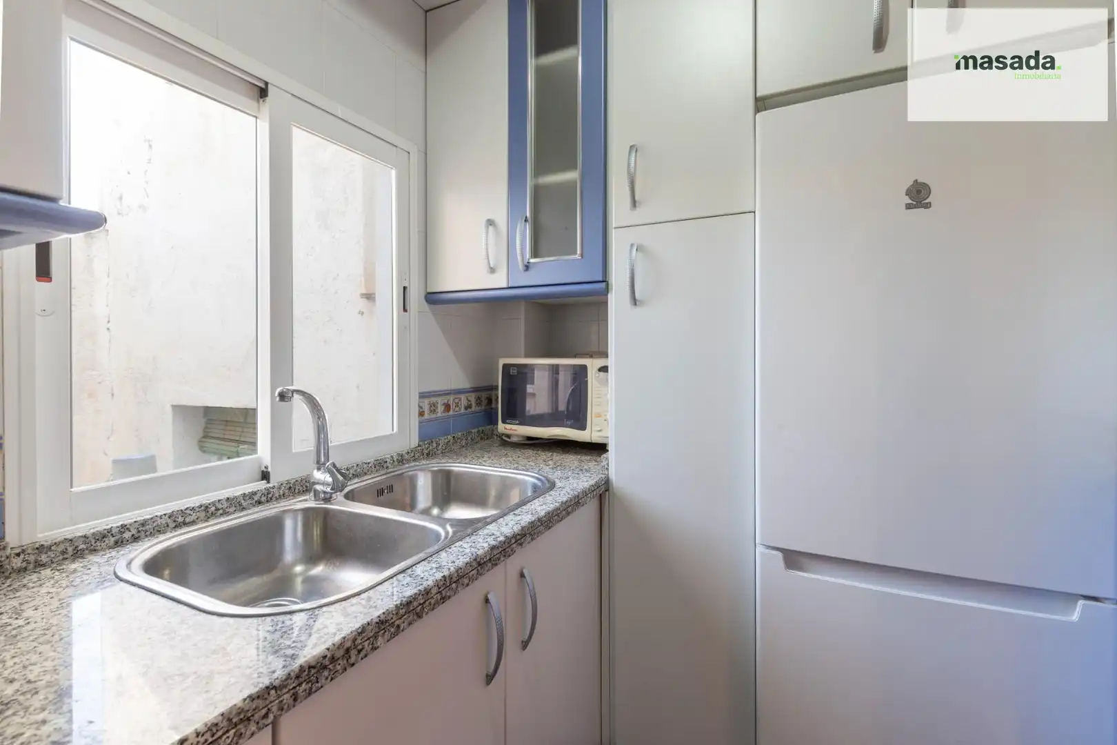 Cocina de Piso en venta en Granada con Terraza y Amueblado