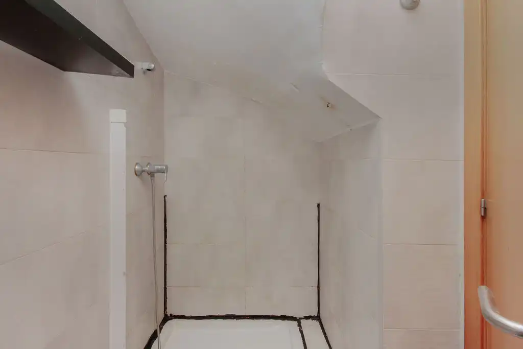 Badezimmer von Wohnung zum Verkauf in Terrassa mit Abstellraum