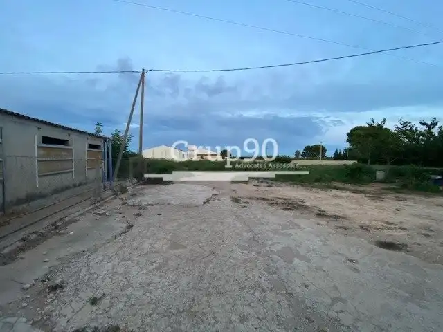 Nau industrial en venda en Santa Bàrbara