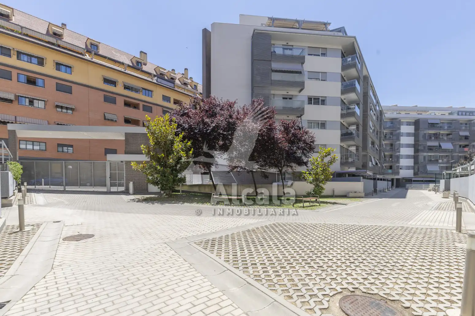 Außenansicht von Wohnung zum Verkauf in Alcalá de Henares mit Klimaanlage, Heizung und Terrasse