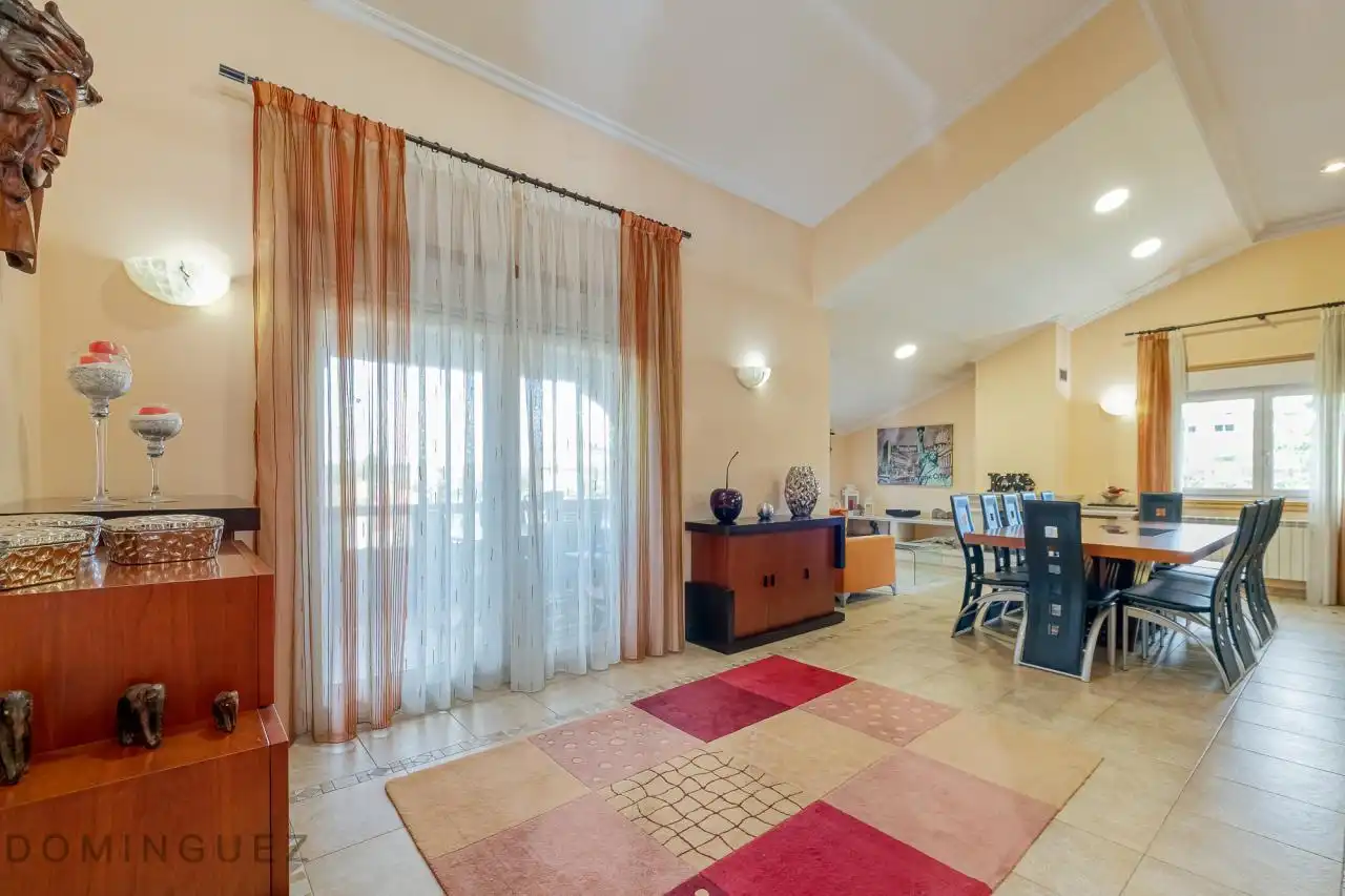Casa o chalet en venta en Vigo  con Calefacción, Jardín privado y Parquet