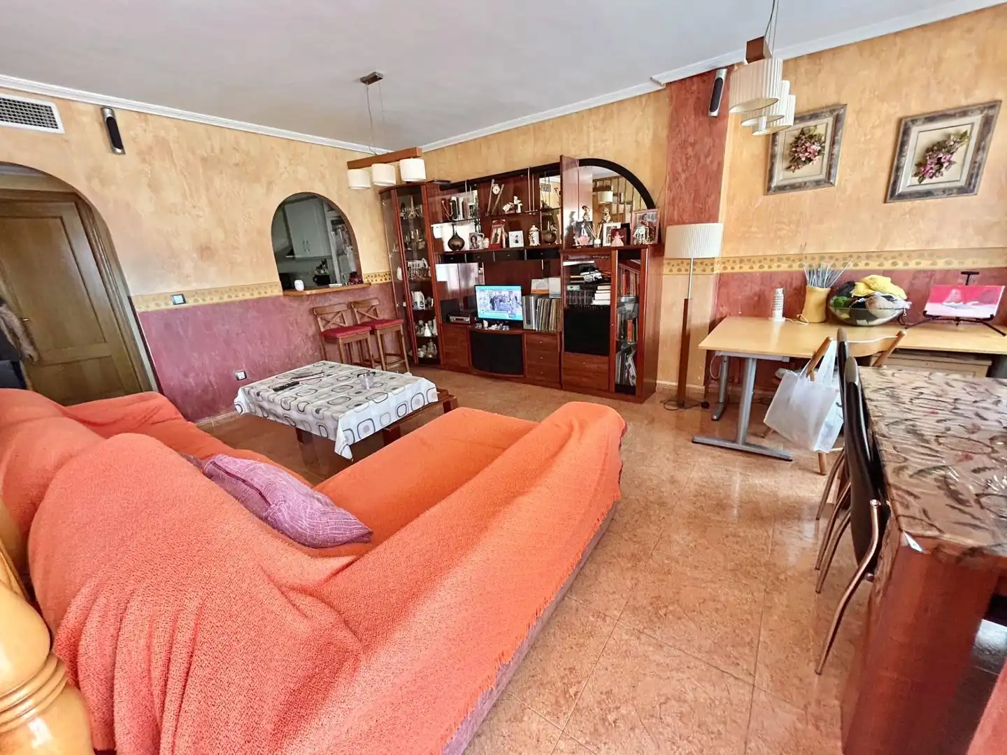 Sala d'estar de Casa o xalet en venda en Redován amb Aire condicionat, Calefacció i Jardí privat