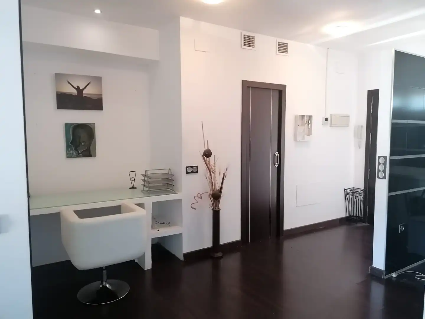 Apartament en venda en La Línea de la Concepción amb Aire condicionat, Terrassa i Moblat