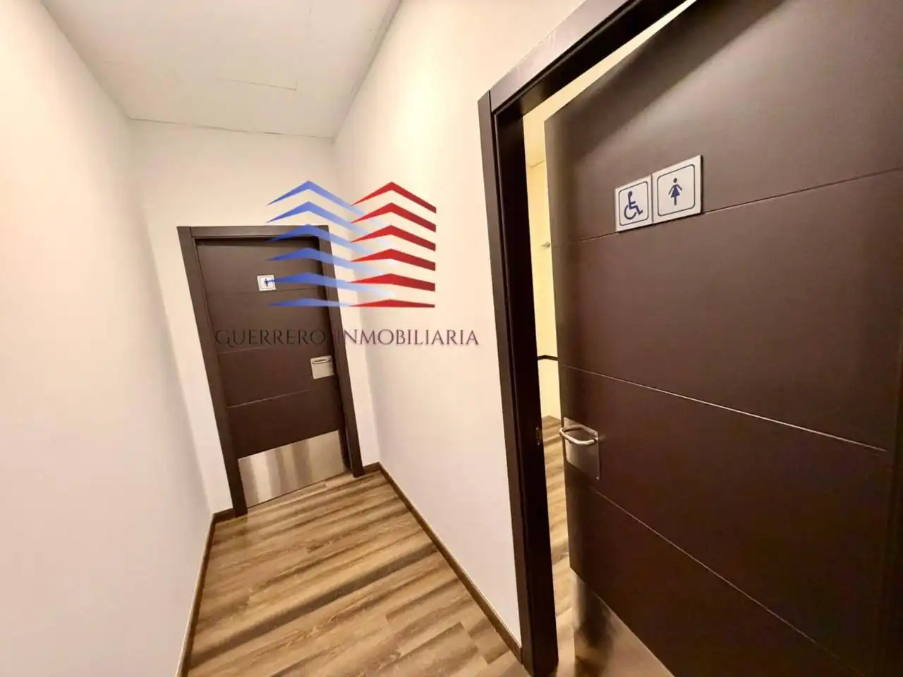 Local en venda en Ourense Capital  amb Aire condicionat i Alarma