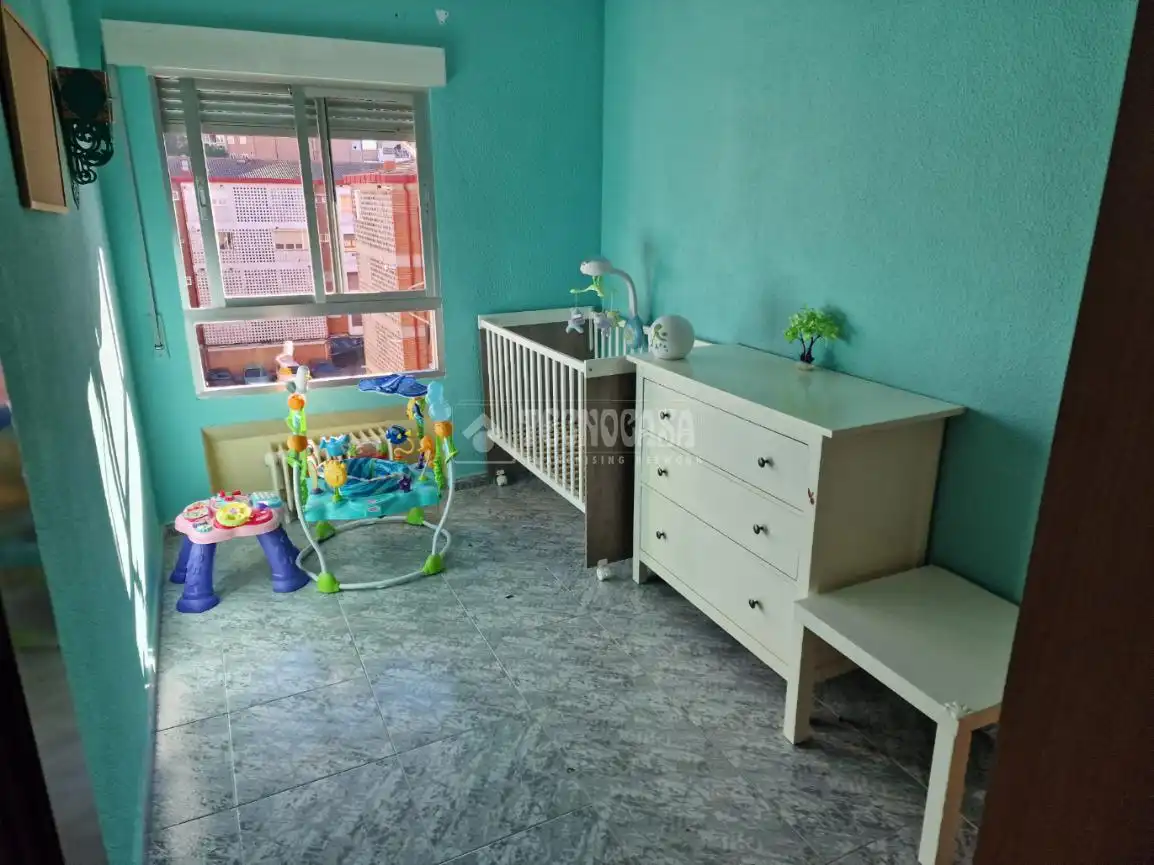 Habitación de Piso en venta en Alcalá de Henares con Amueblado