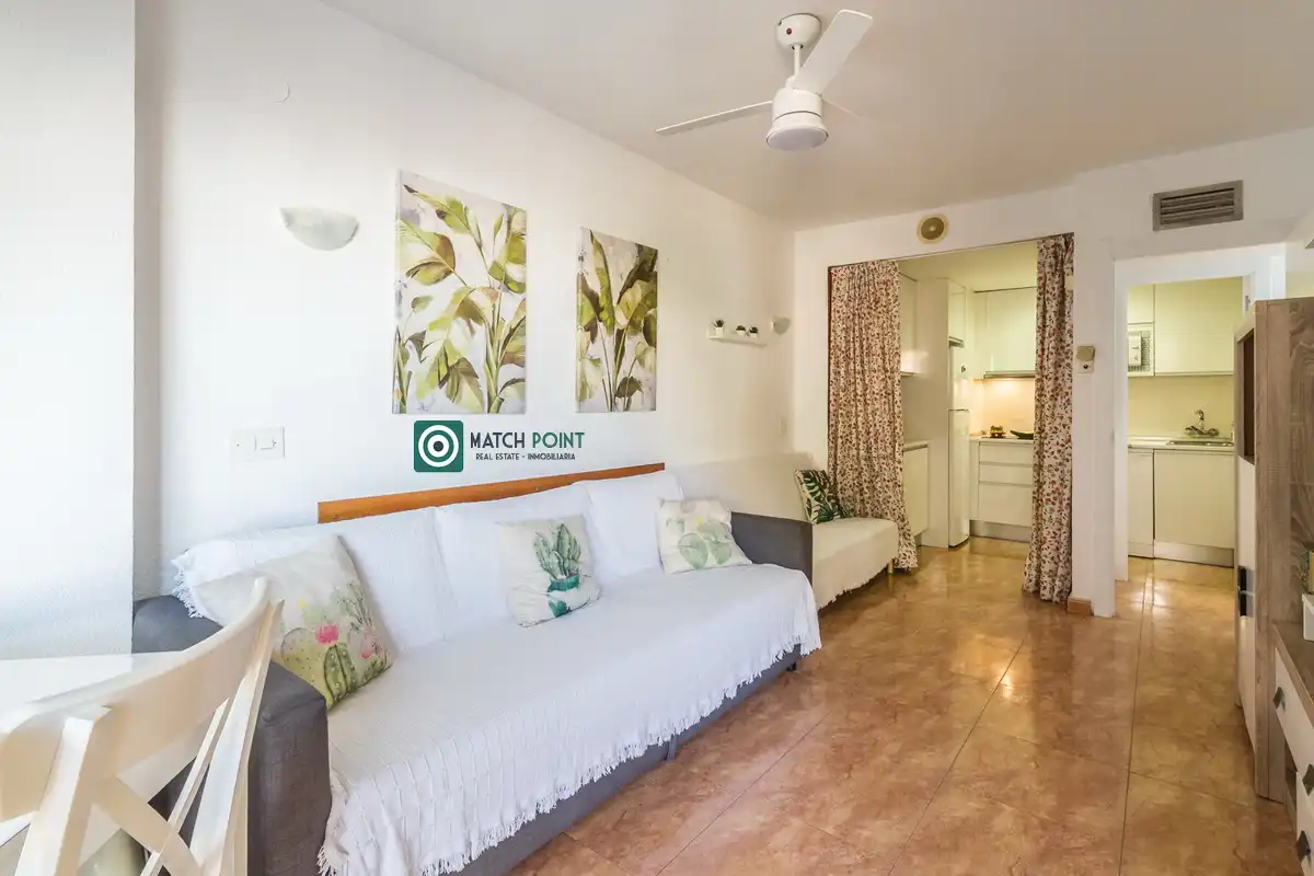 Habitación de Apartamento de alquiler en Almuñécar con Amueblado