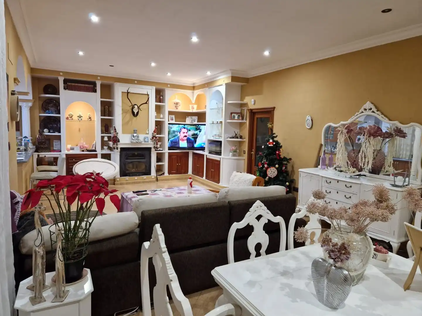Chalet con jardín en venta en Don Benito, imagen 3