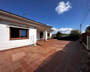 Vista exterior de Casa o xalet en venda en Olèrdola amb Terrassa, Piscina i Balcó