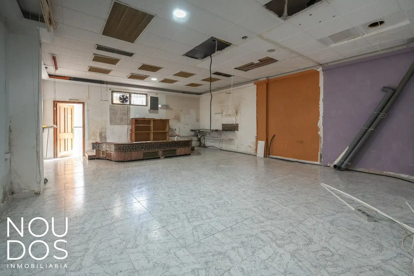 Local comercial en venda a Carrer de la Reina Violant, imagen 6