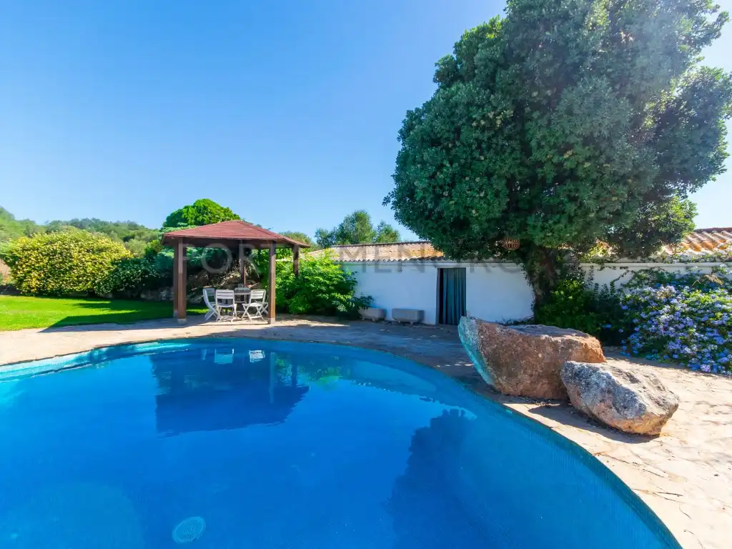Casa rústica amb piscina en venda a Ferreries poble, imagen 51