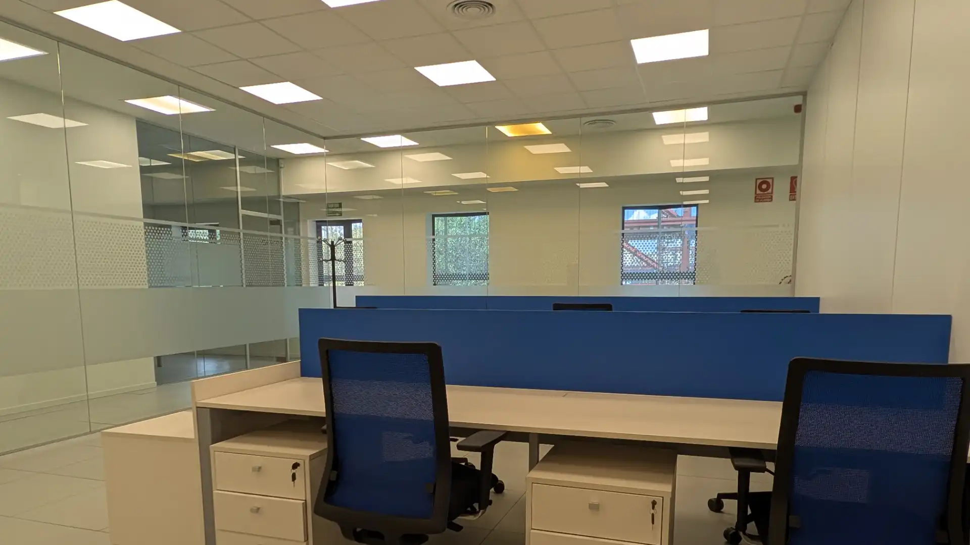 Nau industrial de lloguer en L'Hospitalet de Llobregat amb Calefacció