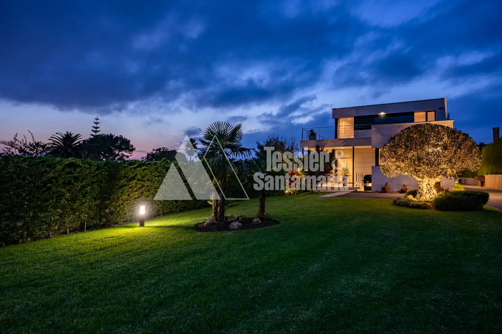 Jardín de Casa o chalet en venta en Gijón  con Calefacción, Jardín privado y Terraza