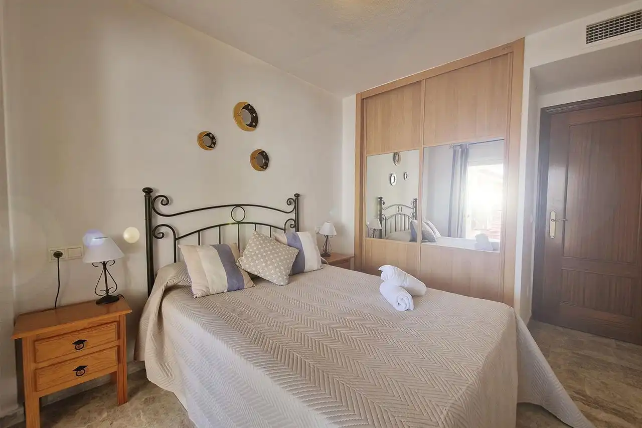 Dormitori de Pis de lloguer en Benalmádena amb Piscina i Moblat