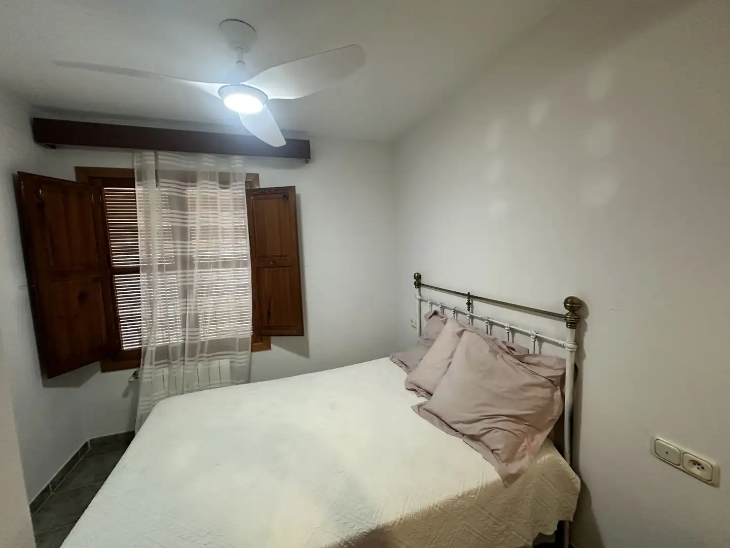 Dormitori de Casa o xalet en venda en Algar de Palància amb Calefacció, Terrassa i Balcó