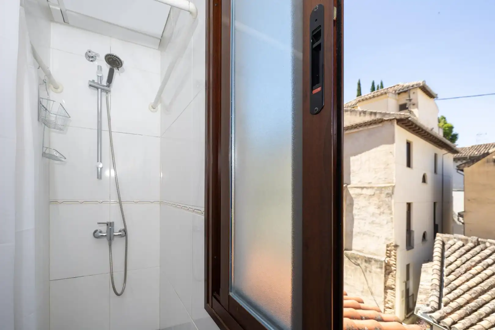Bany de Dúplex en venda en Granada amb Aire condicionat i Terrassa