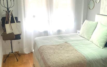 Bedroom of Flat for sale in  Albacete Capital  with Air Conditioner, Heating and Parquet flooring