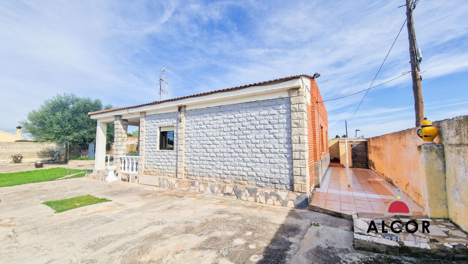 Exterior view of House or chalet for sale in Benicarló  with Private garden and Storage room