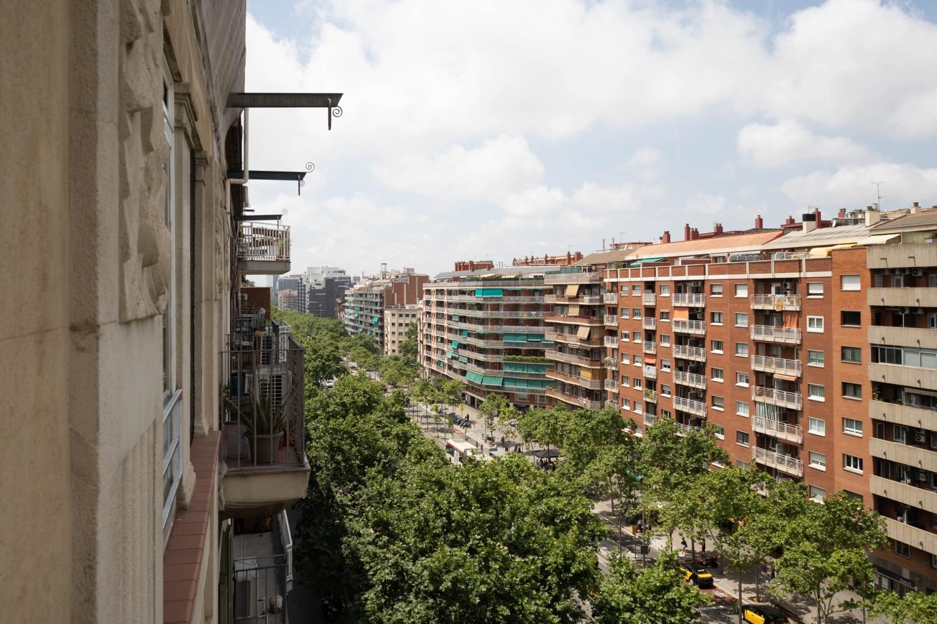 Exterior view of Flat for sale in  Barcelona Capital  with Air Conditioner, Heating and Parquet flooring