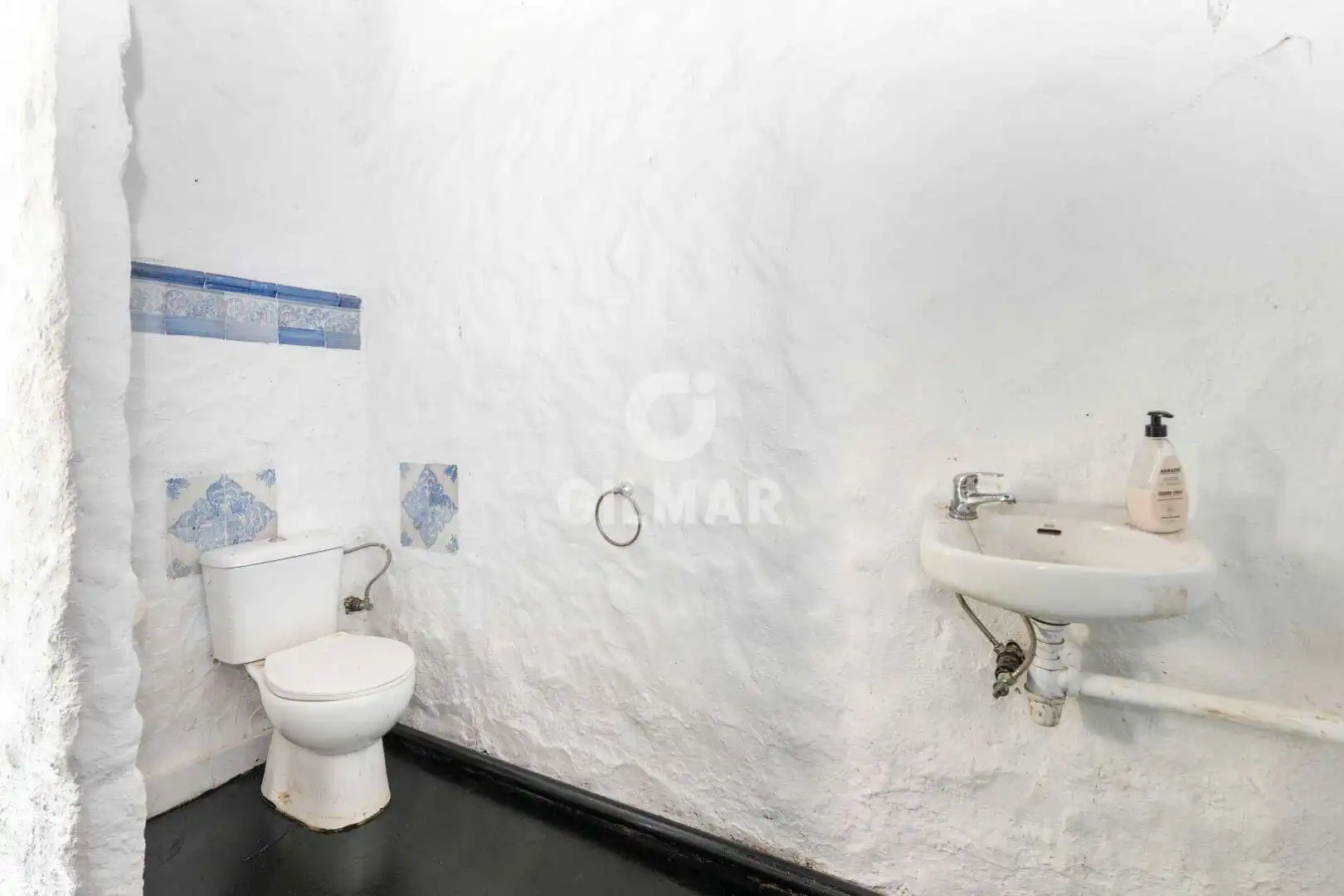 Bathroom of Houses for sale in Villamartín  with Heating, Private garden and Swimming Pool