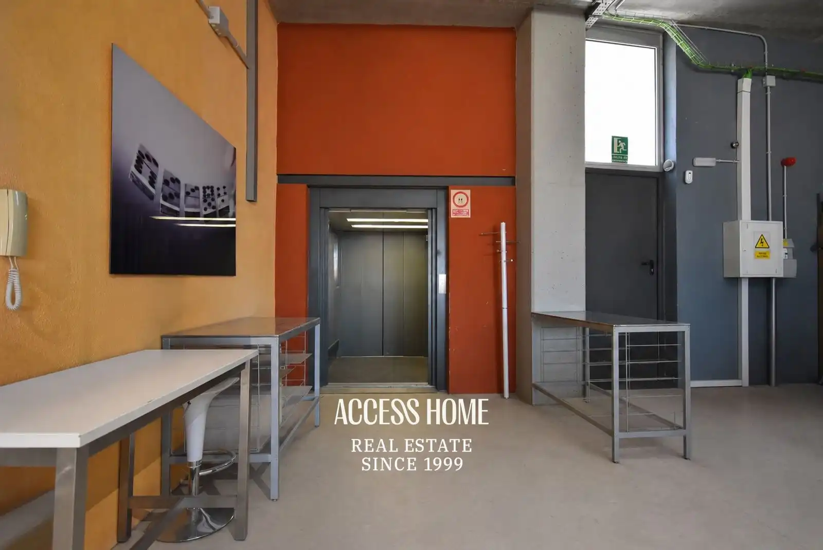 Nave industrial con ascensor en venta en Canyet - Pomar, imagen 17
