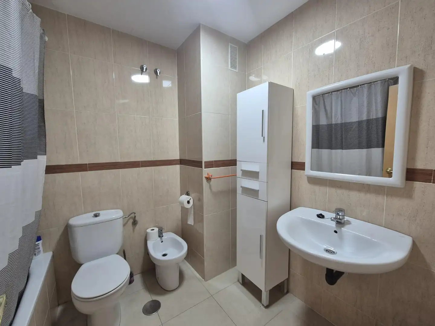 Bany de Apartament en venda en El Ejido amb Aire condicionat, Terrassa i Moblat