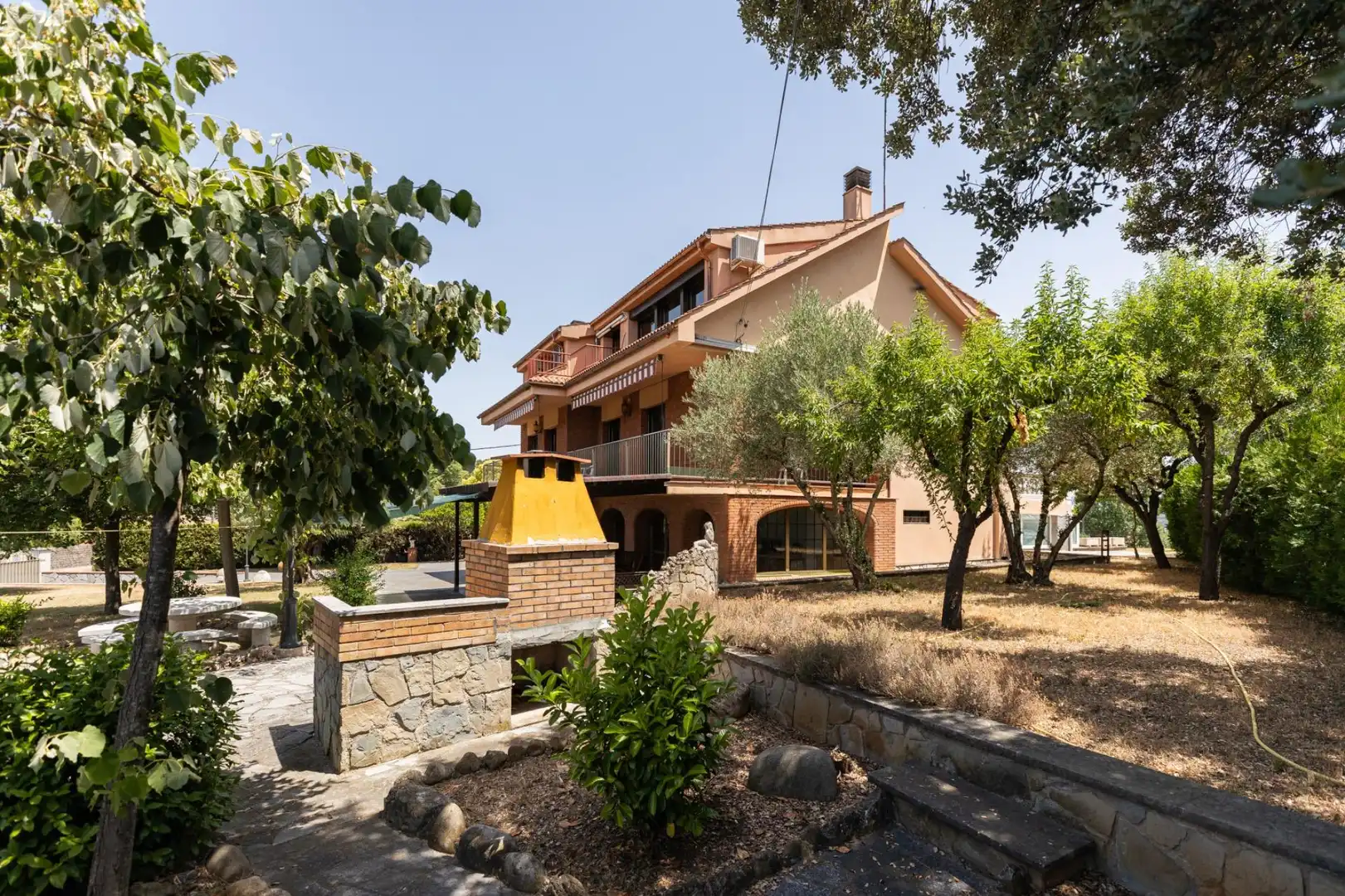 Vista exterior de Casa o xalet en venda en Sant Fruitós de Bages amb Aire condicionat, Calefacció i Jardí privat