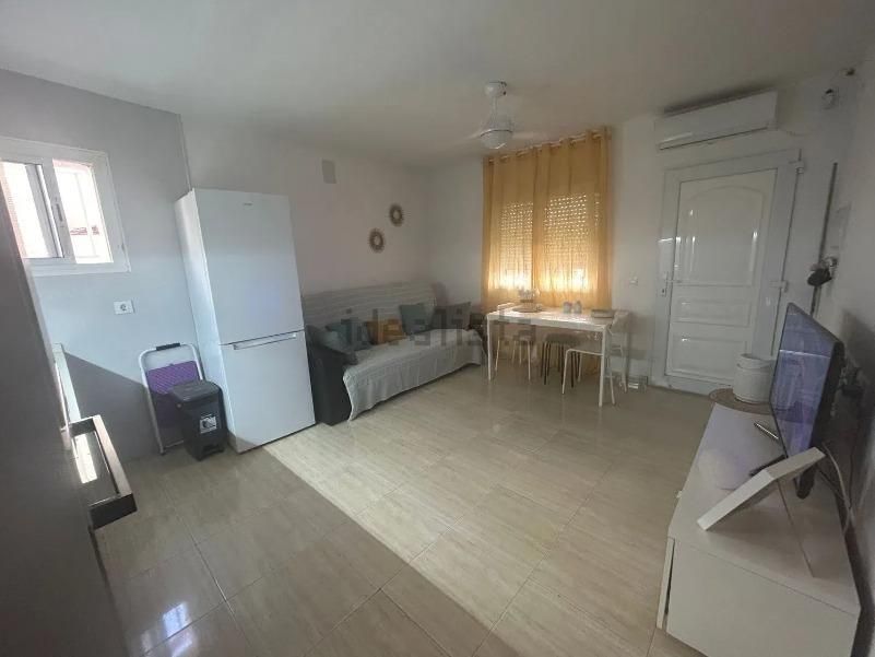 Sala d'estar de Planta baixa de lloguer en Cabo de Gata amb Aire condicionat i Terrassa