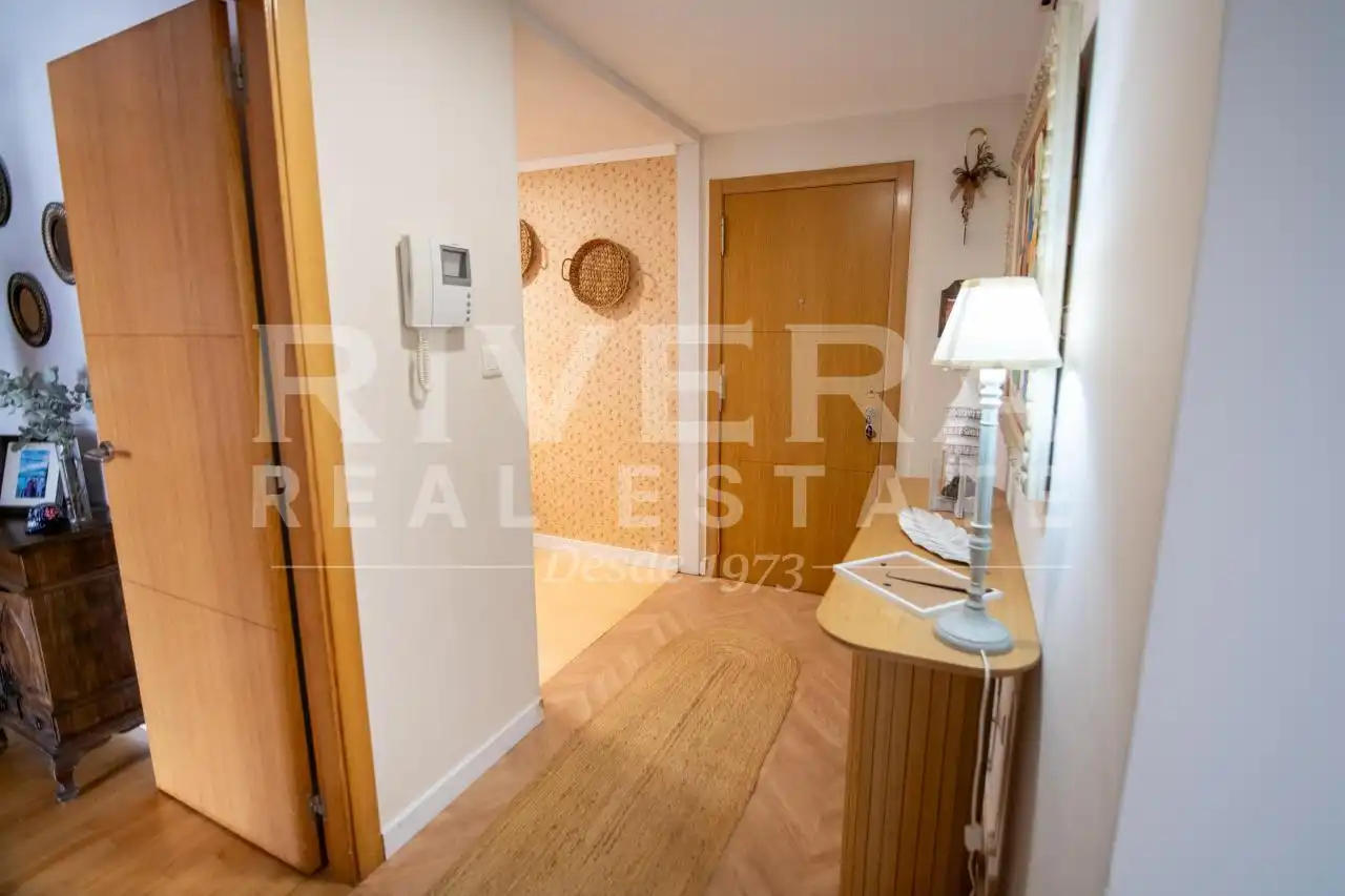 Vista exterior de Ático en venta en Sanxenxo con Calefacción, Parquet y Terraza