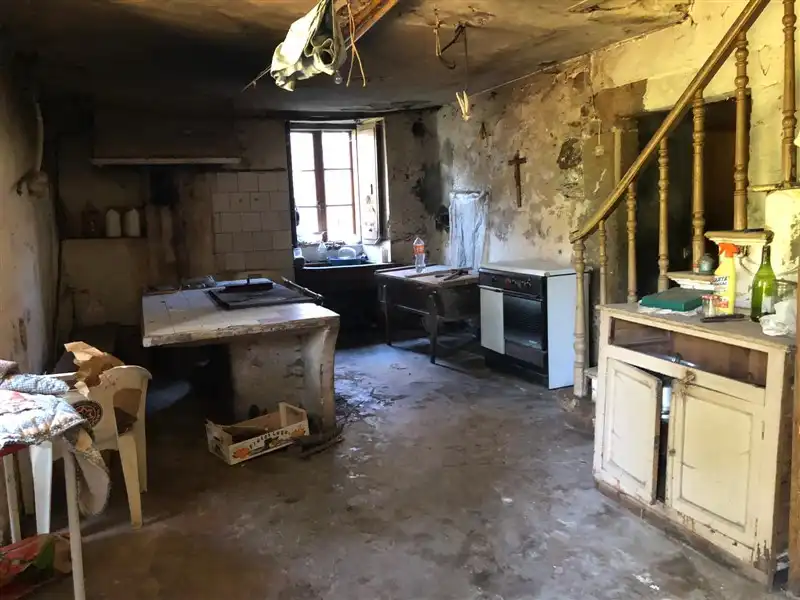 Kitchen of Houses for sale in Castroverde  with Terrace and Storage room