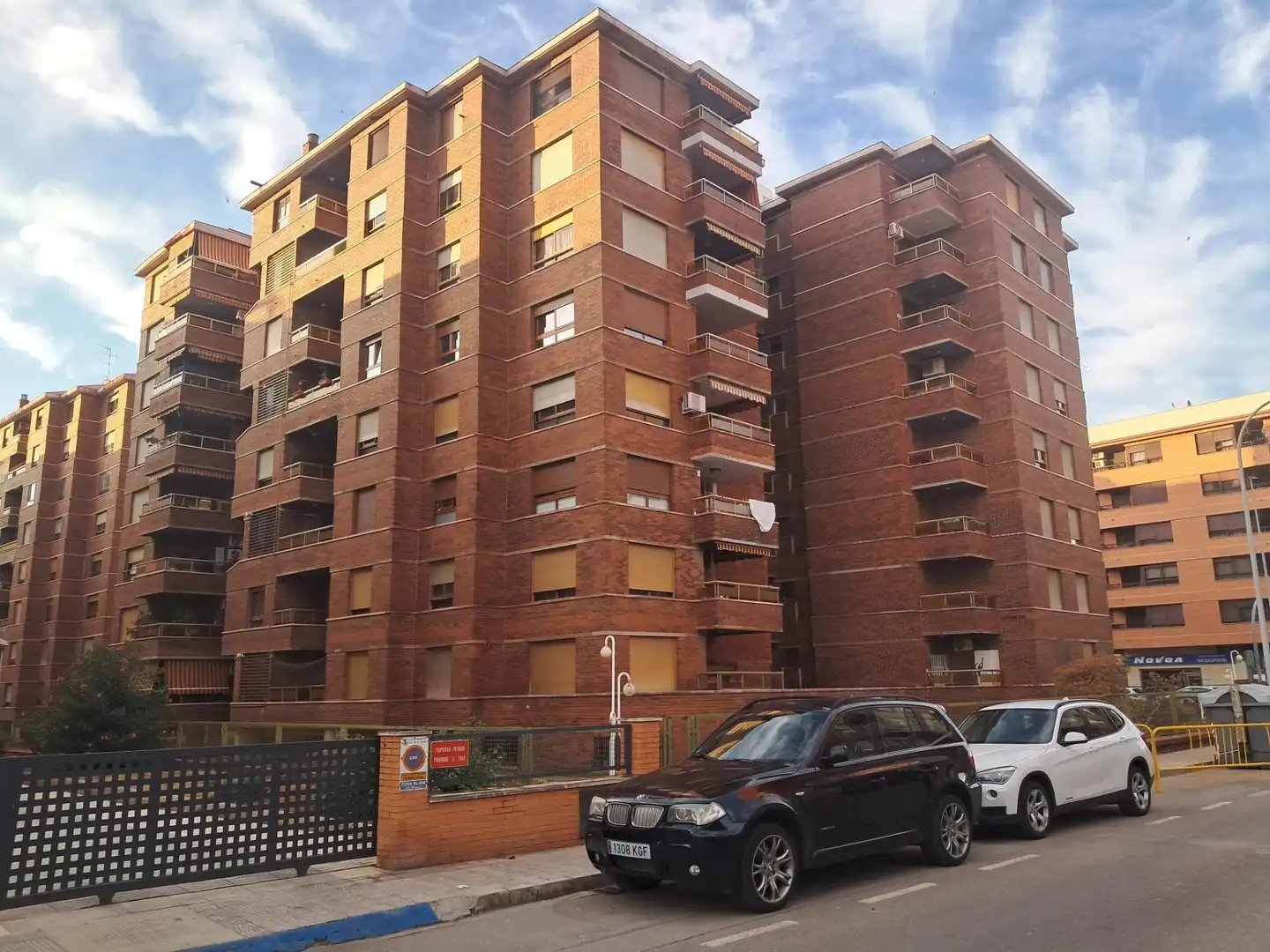 Flat with terrace for sale in Avenida Avenida Río Ebre, imagen 2