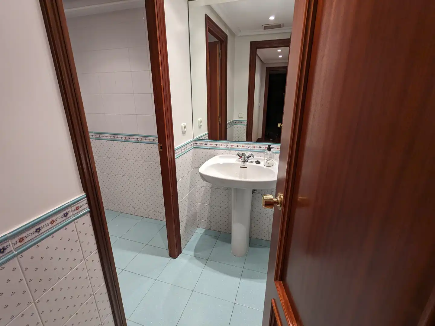 Baño de Piso en venta en Errenteria con Calefacción y Balcón