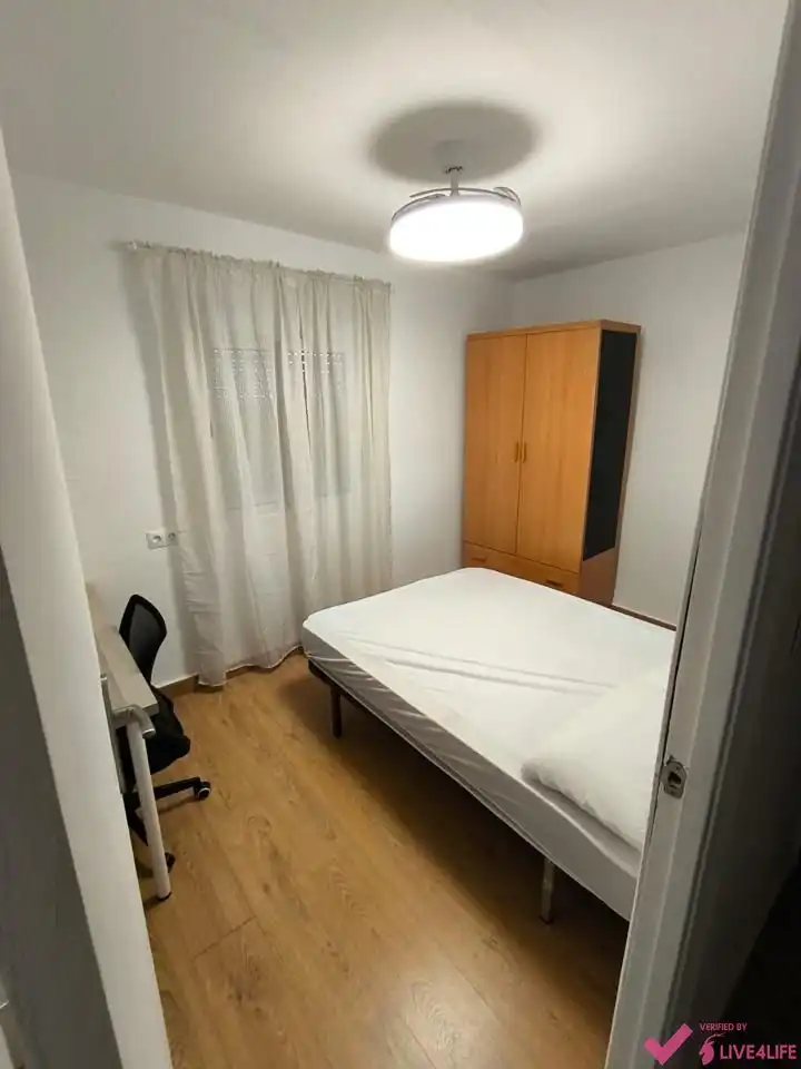 Flat to rent in Calle Maestro Moreno Torroba, imagen 4