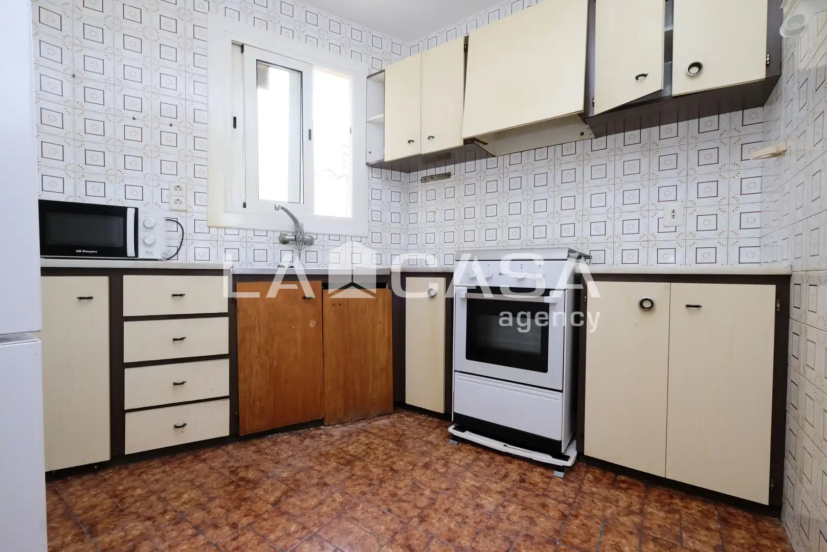 Cocina de Piso en venta en Barcelona con Balcón