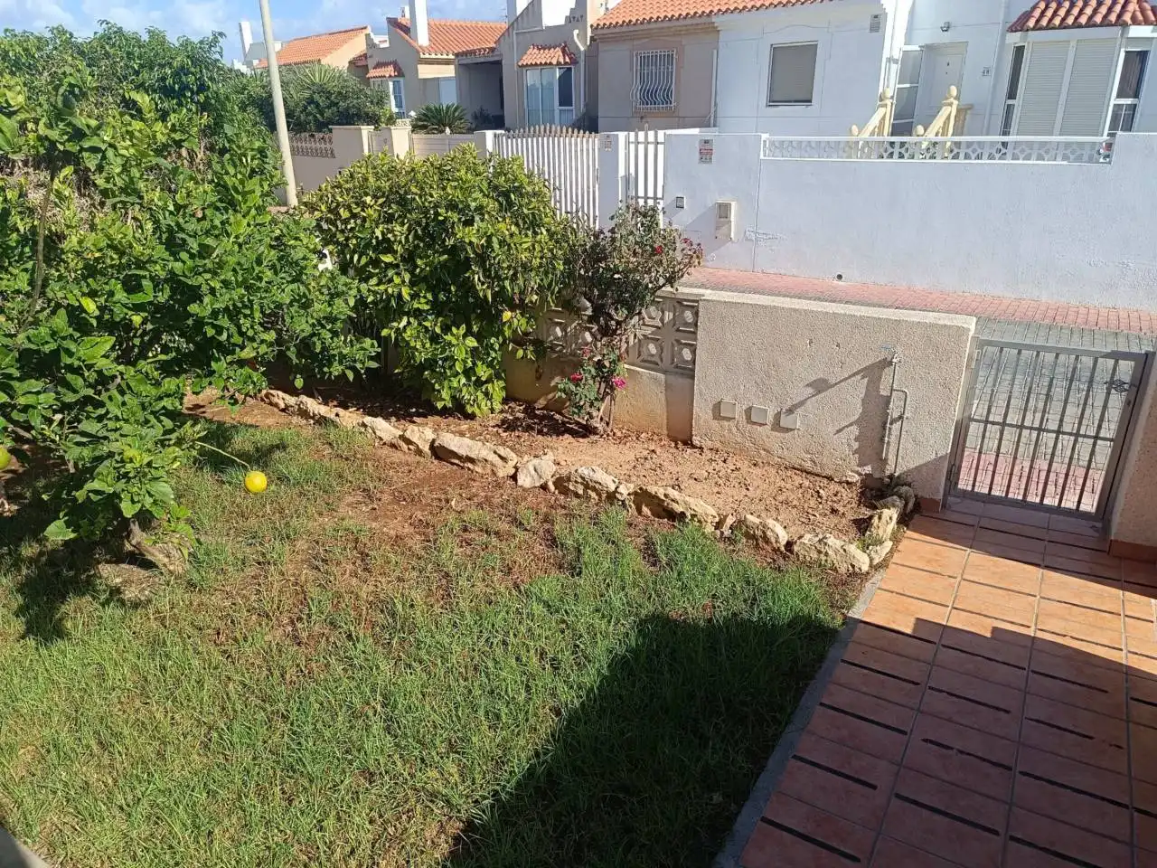 Casa adosada en venta en Calle OSA MAYOR, Almerimar