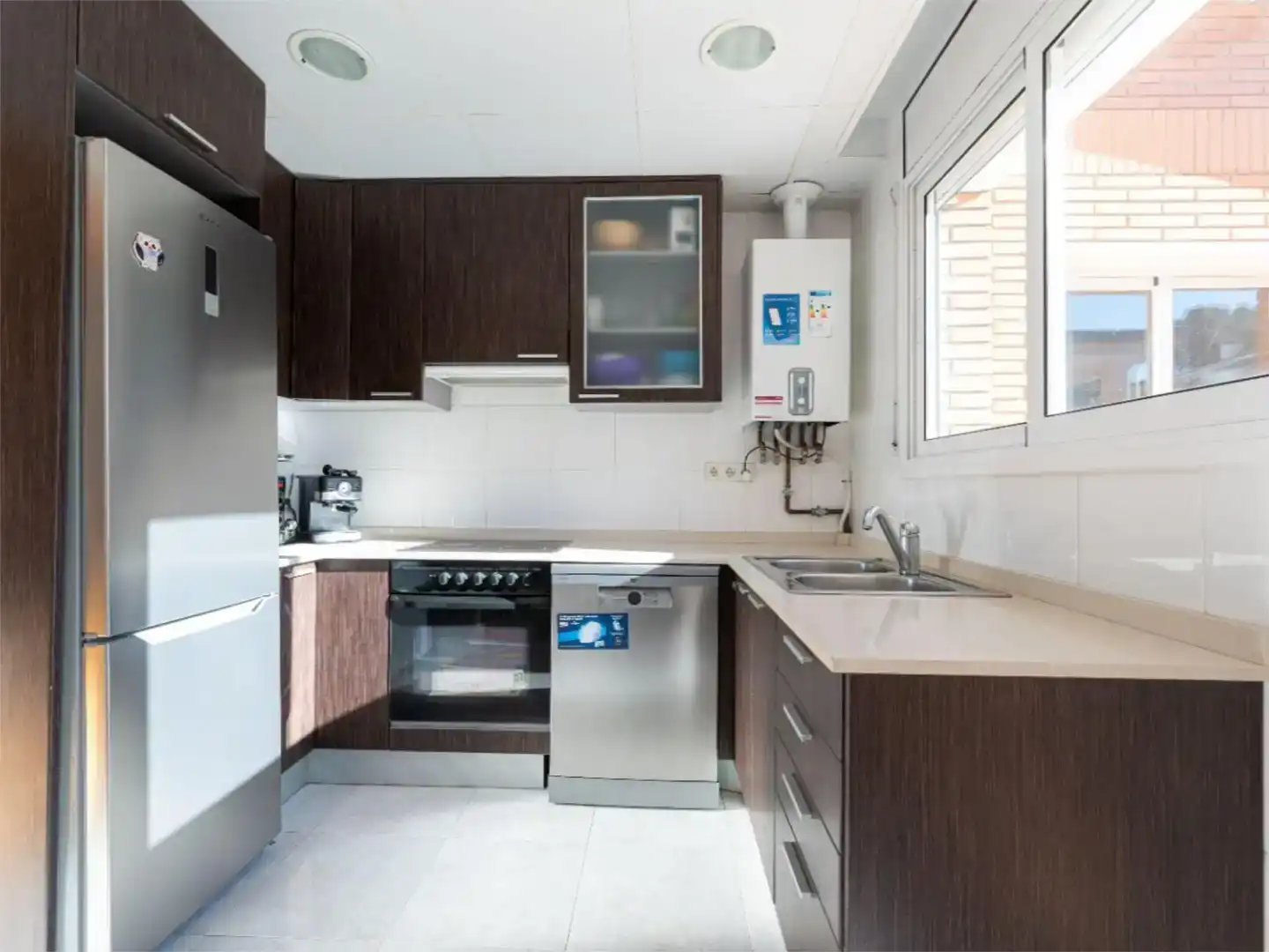 Kitchen of Houses for sale in Roda de Berà  with Swimming Pool and Balcony