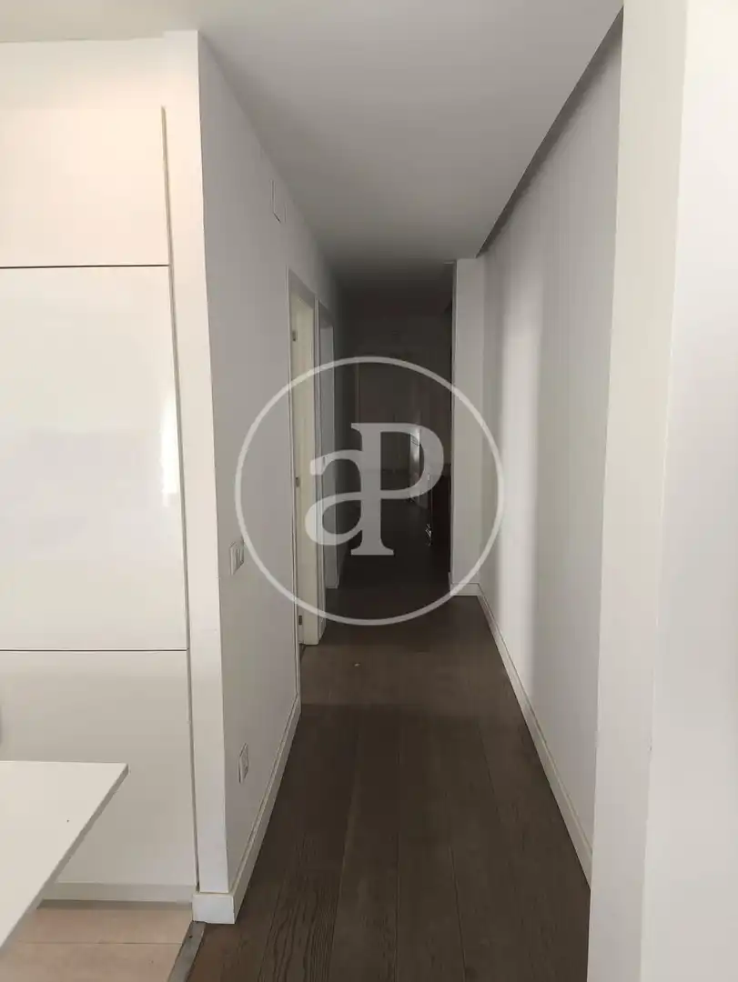 Piso de alquiler en Valencia con Aire acondicionado, Terraza y Trastero
